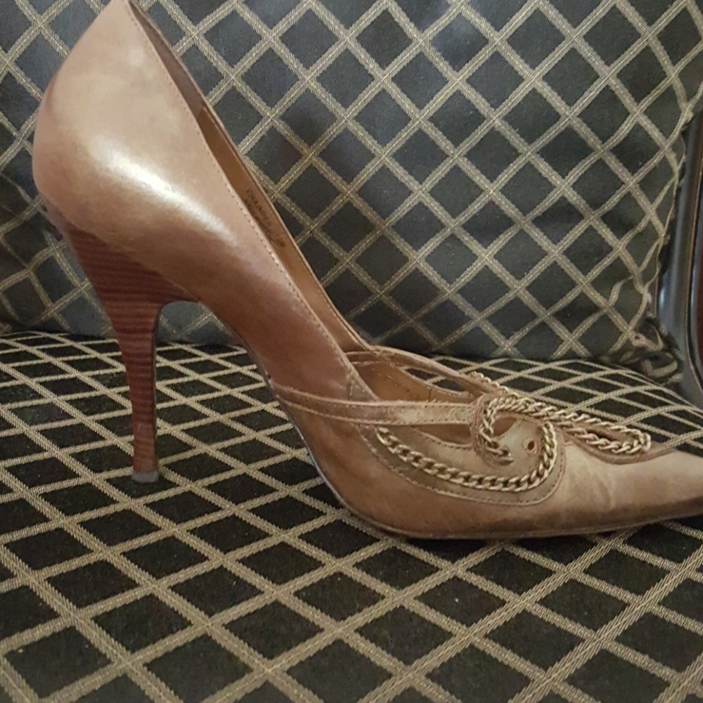 Shoes - Picture 3 of 4